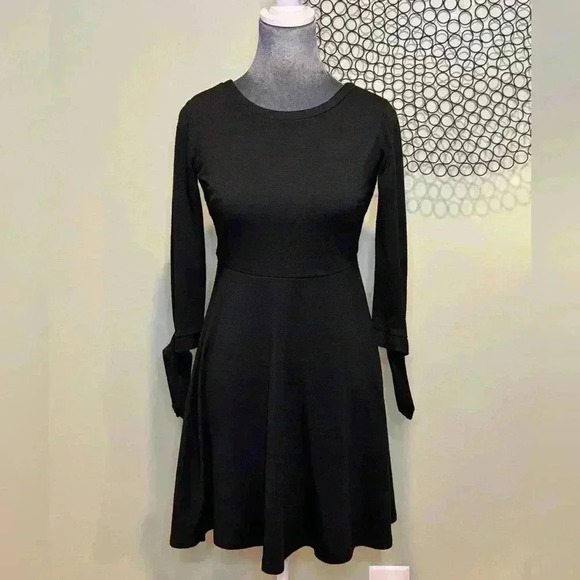 Loft - Little black long sleeve with bow accents a-line dress - Size 00P - Picture 4 of 5
